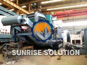 Crawler type crushing and screening machine